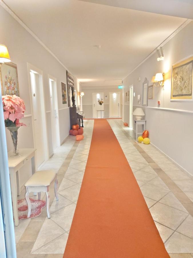 Hotel Caribe Casalnuovo Di Napoli Buitenkant foto