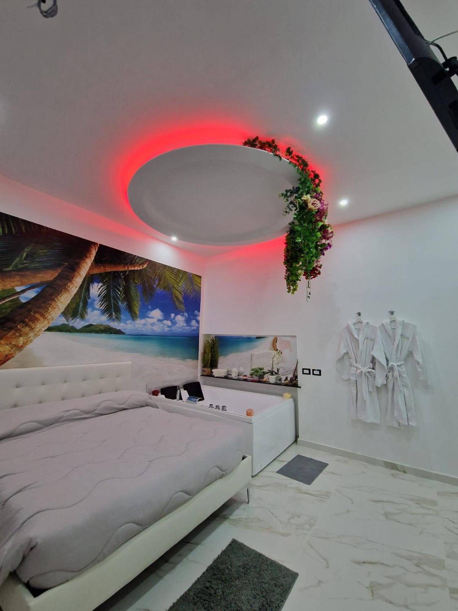 Hotel Caribe Casalnuovo Di Napoli Buitenkant foto