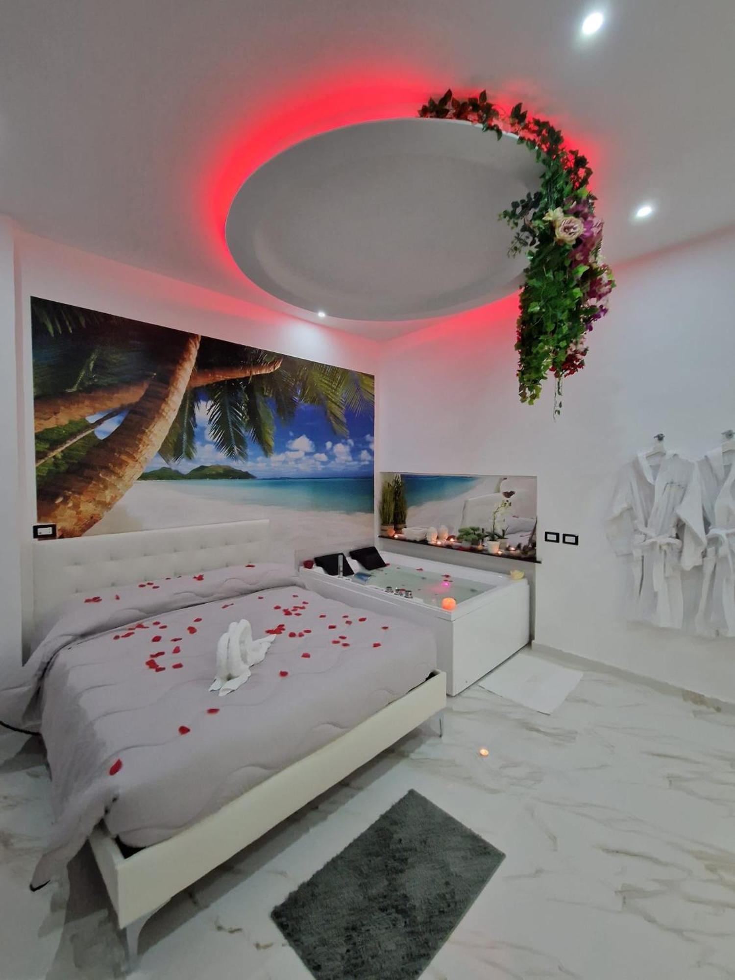 Hotel Caribe Casalnuovo Di Napoli Buitenkant foto