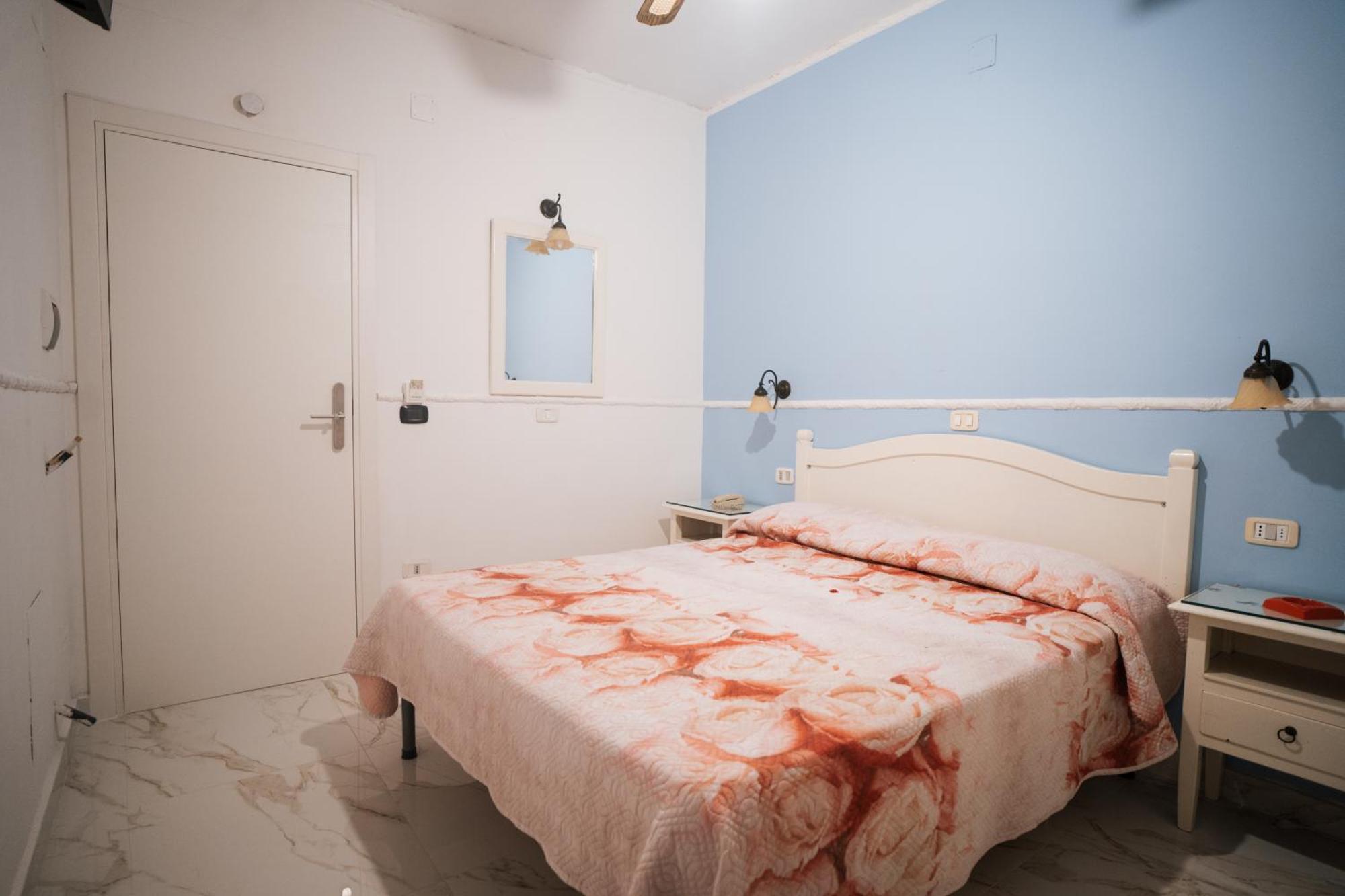 Hotel Caribe Casalnuovo Di Napoli Buitenkant foto