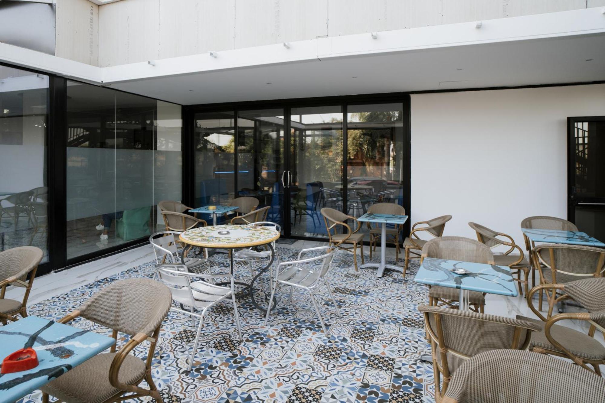 Hotel Caribe Casalnuovo Di Napoli Buitenkant foto